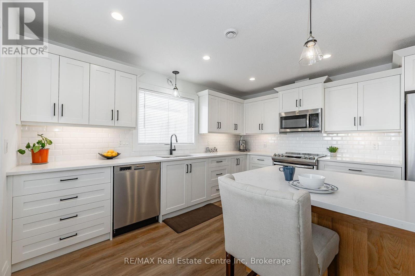 635 King Street, Minto, Ontario  N0G 2P0 - Photo 8 - X12224189