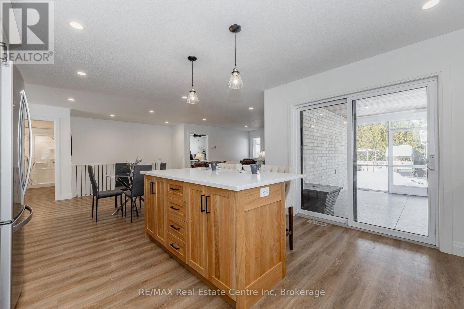 635 King Street, Minto, Ontario  N0G 2P0 - Photo 9 - X12224189