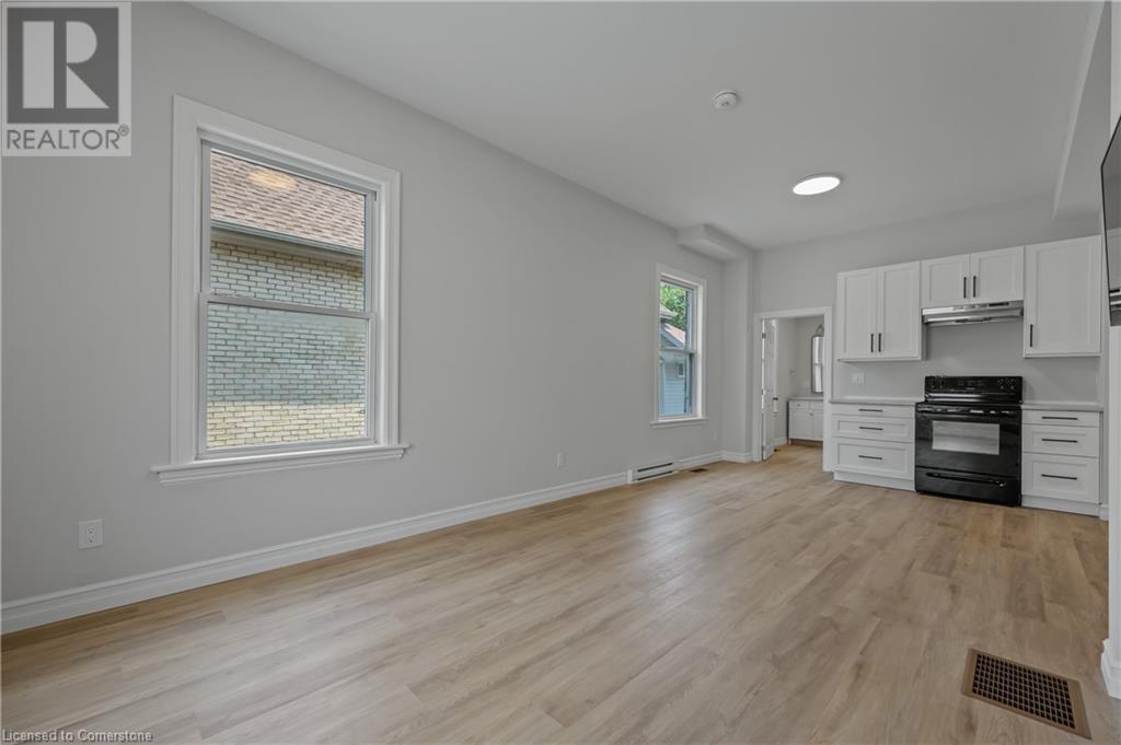 41 Chestnut Street, St. Thomas, Ontario  N5R 2A8 - Photo 2 - 40741749