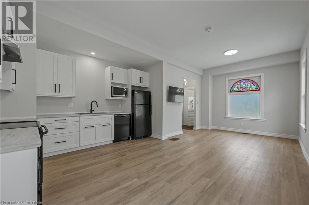 41 Chestnut Street, St. Thomas, Ontario  N5R 2A8 - Photo 9 - 40741749