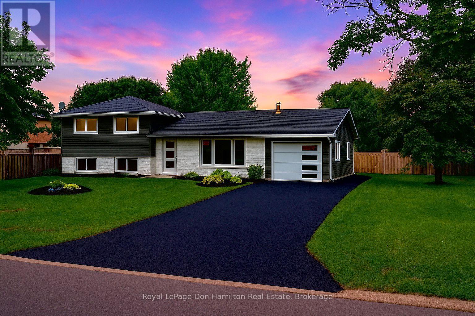 83 LORNE AVENUE, Bluewater, Ontario