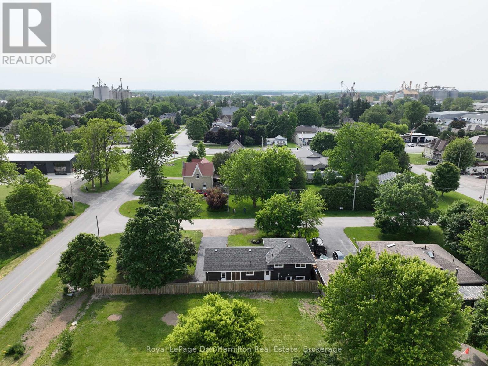 83 Lorne Avenue, Bluewater, Ontario  N0M 1X0 - Photo 40 - X12224357