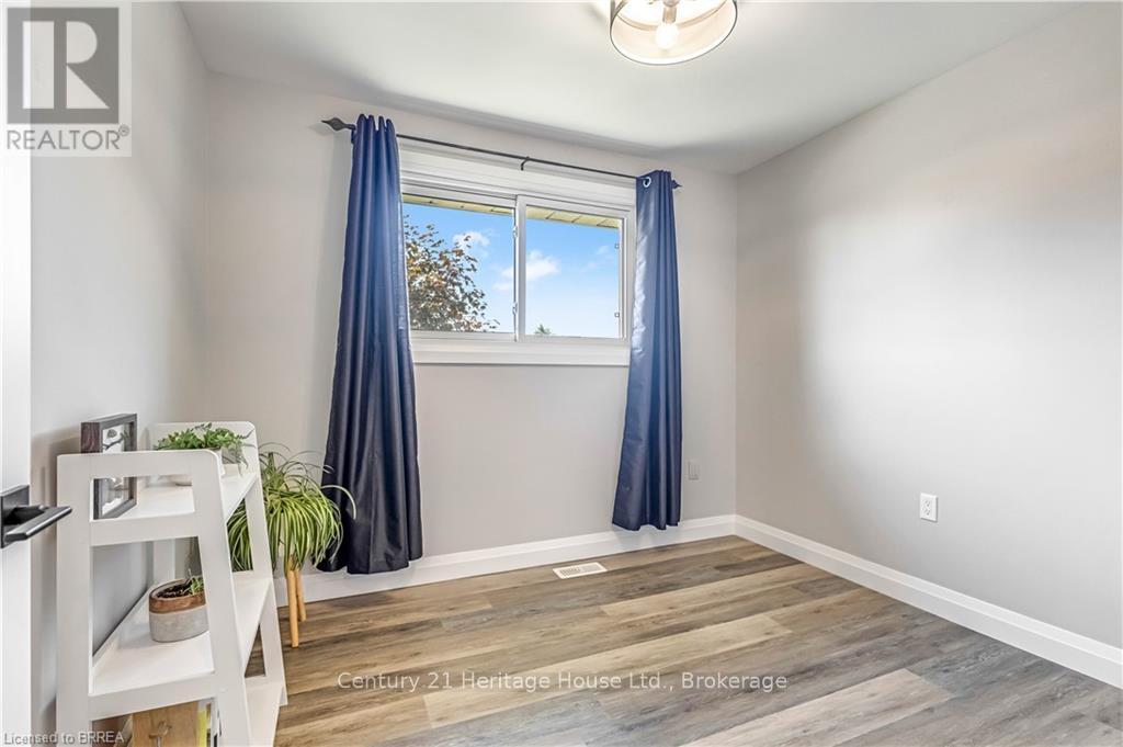 3 Saint Catharine Street, Brant, Ontario  N0E 1A0 - Photo 21 - X12224363