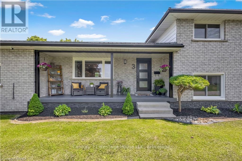 3 Saint Catharine Street, Brant, Ontario  N0E 1A0 - Photo 4 - X12224363