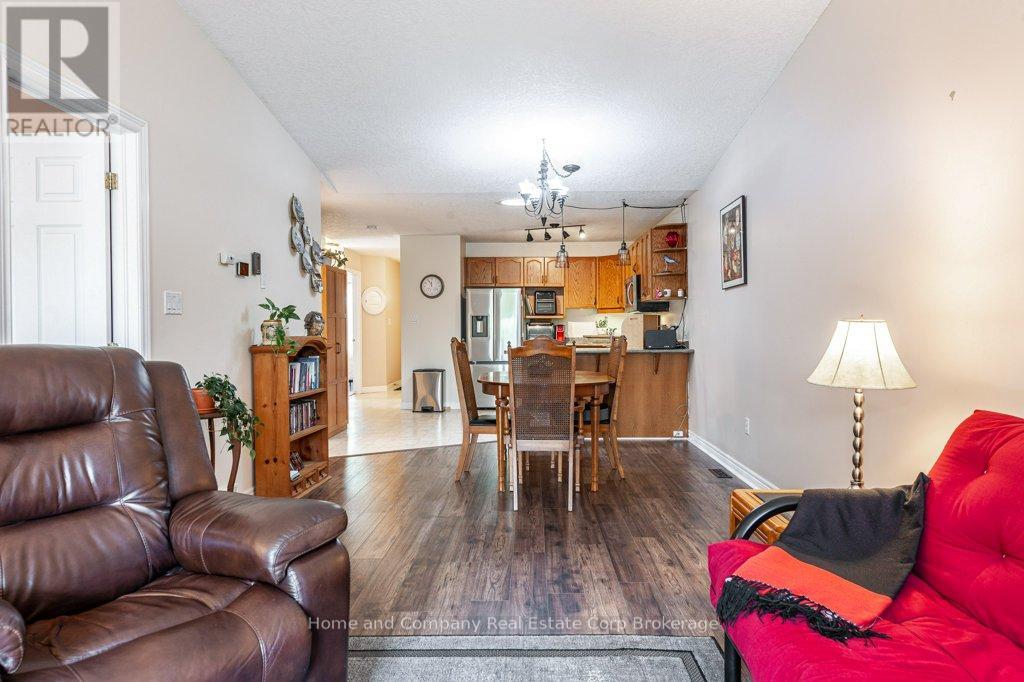 201 King Street, Stratford, Ontario  N5A 4S2 - Photo 9 - X12224439