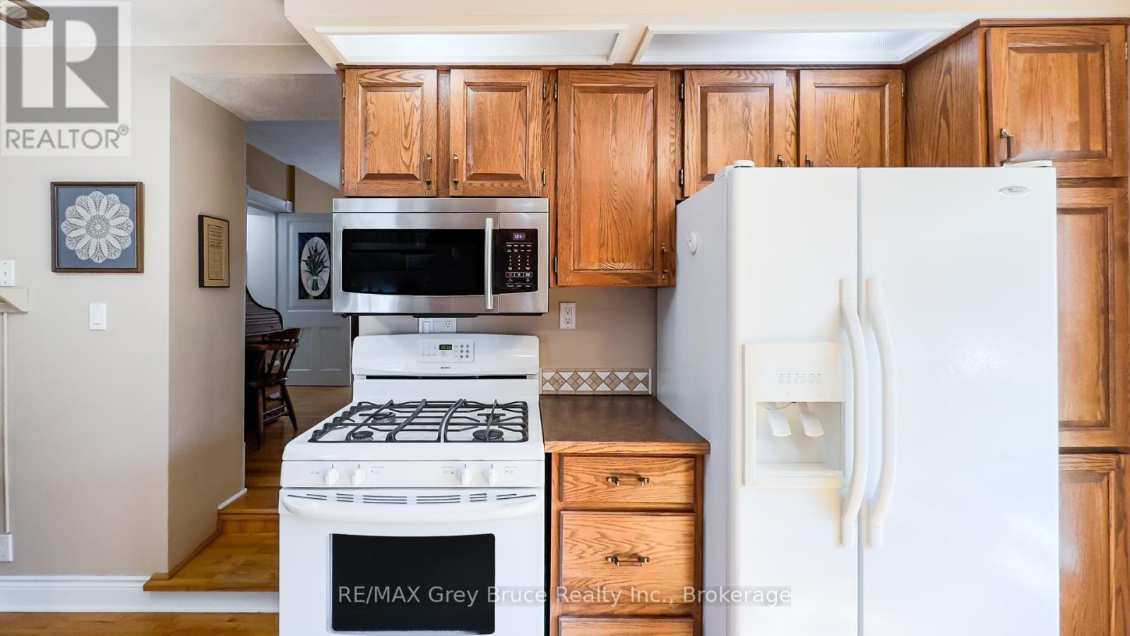 46 Main Street, Arran-Elderslie, Ontario  N0H 2N0 - Photo 13 - X12224441