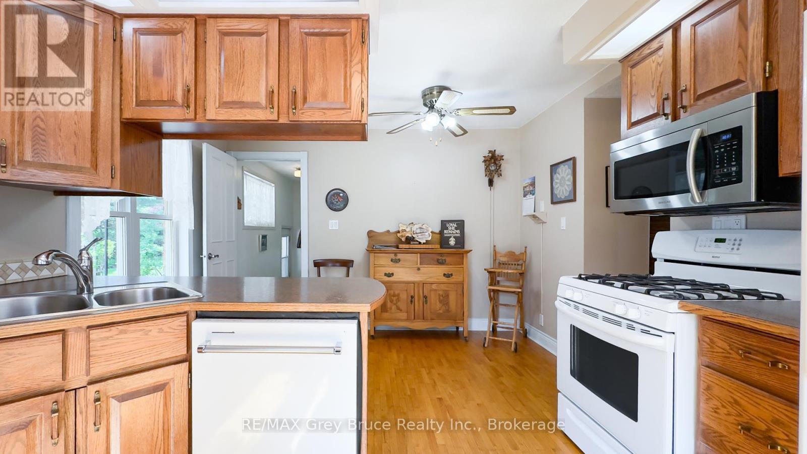 46 Main Street, Arran-Elderslie, Ontario  N0H 2N0 - Photo 16 - X12224441