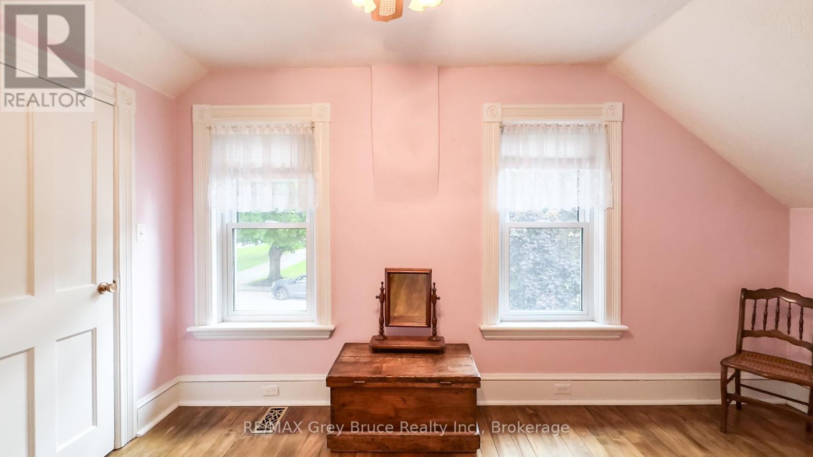 46 Main Street, Arran-Elderslie, Ontario  N0H 2N0 - Photo 24 - X12224441