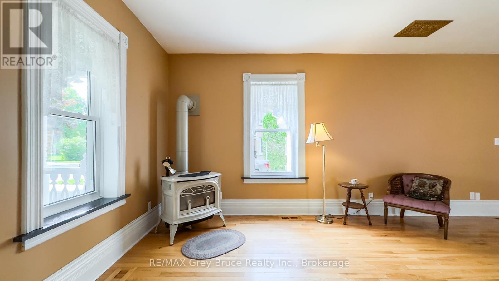 46 Main Street, Arran-Elderslie, Ontario  N0H 2N0 - Photo 4 - X12224441