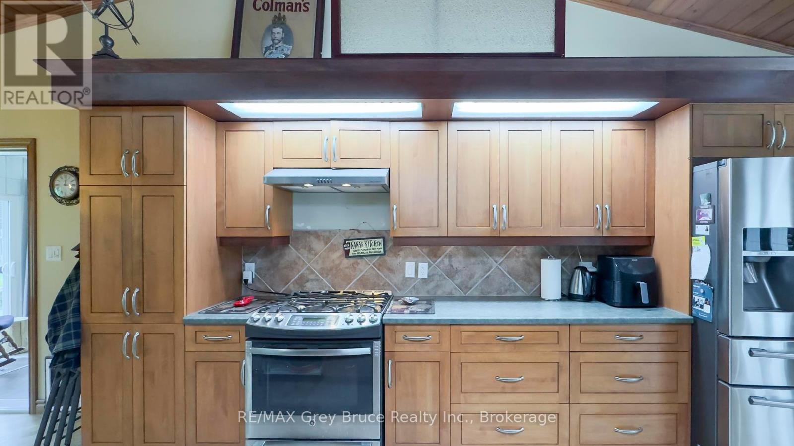 236 Bruce Street, South Bruce Peninsula, Ontario  N0H 2T0 - Photo 10 - X12224444