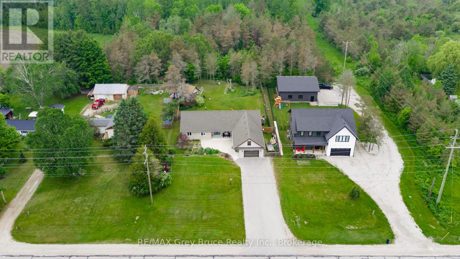 236 Bruce Street, South Bruce Peninsula, Ontario  N0H 2T0 - Photo 2 - X12224444