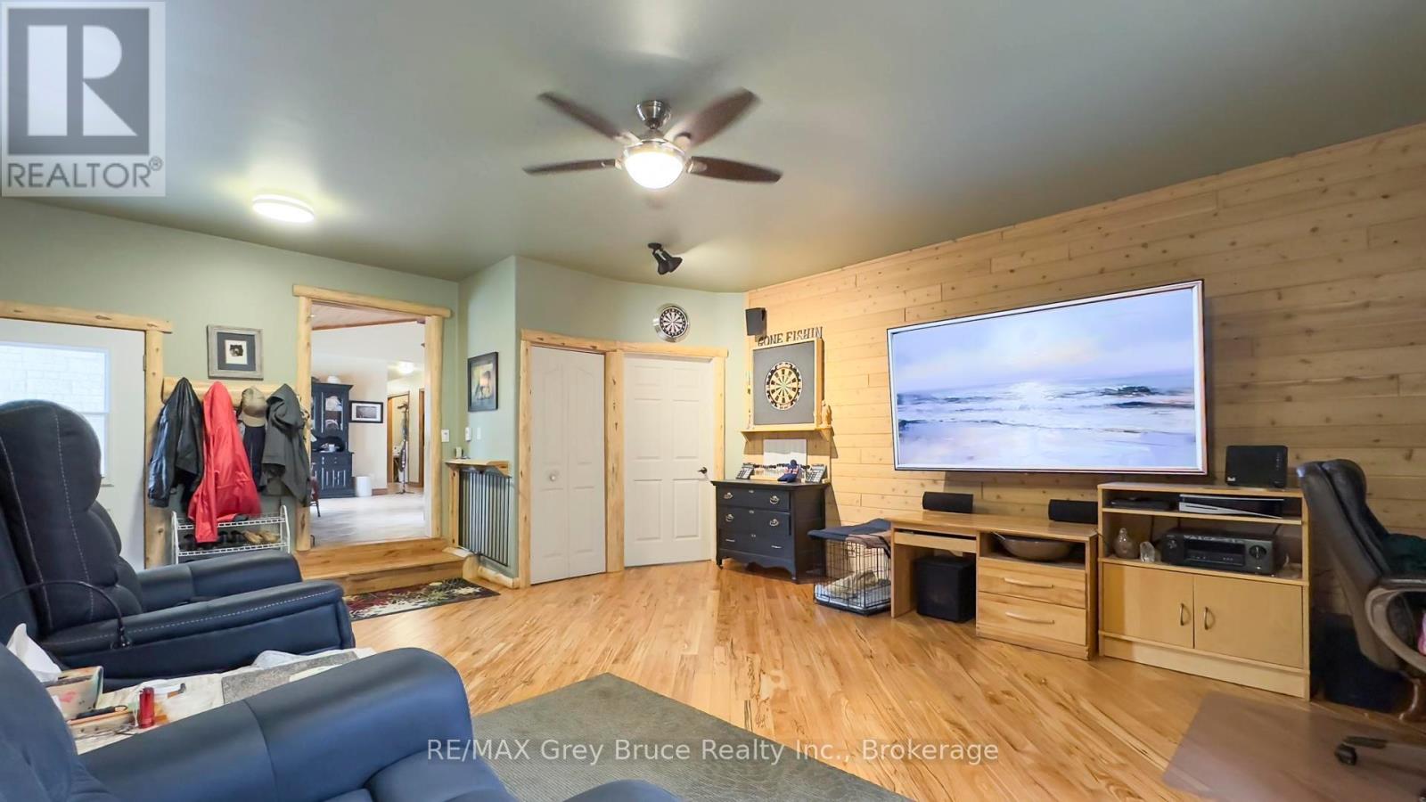 236 Bruce Street, South Bruce Peninsula, Ontario  N0H 2T0 - Photo 32 - X12224444
