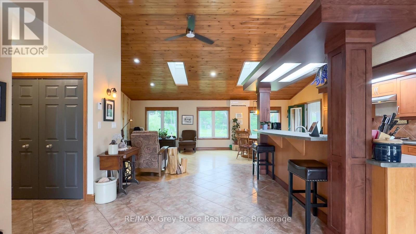 236 Bruce Street, South Bruce Peninsula, Ontario  N0H 2T0 - Photo 4 - X12224444
