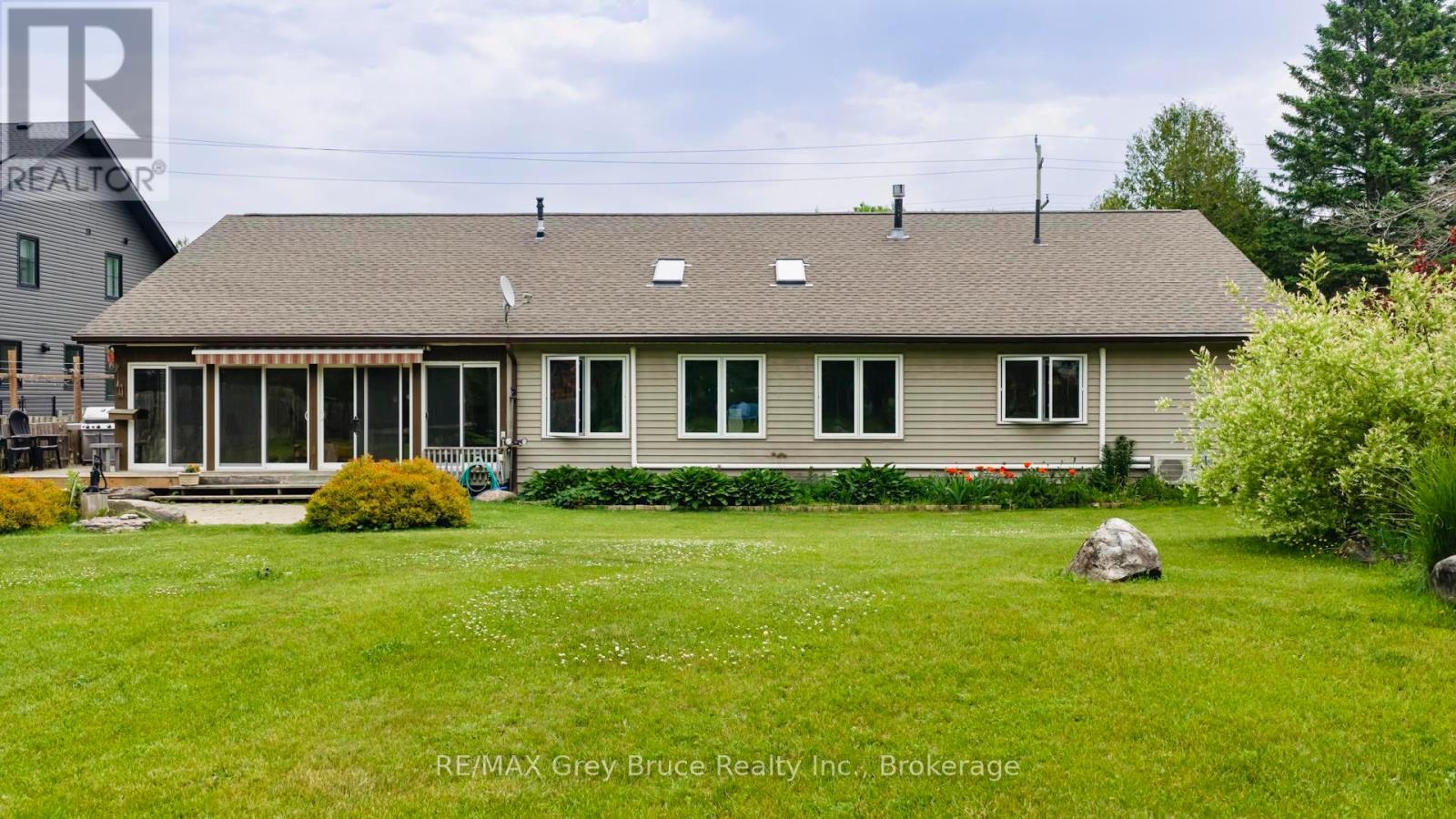 236 Bruce Street, South Bruce Peninsula, Ontario  N0H 2T0 - Photo 48 - X12224444
