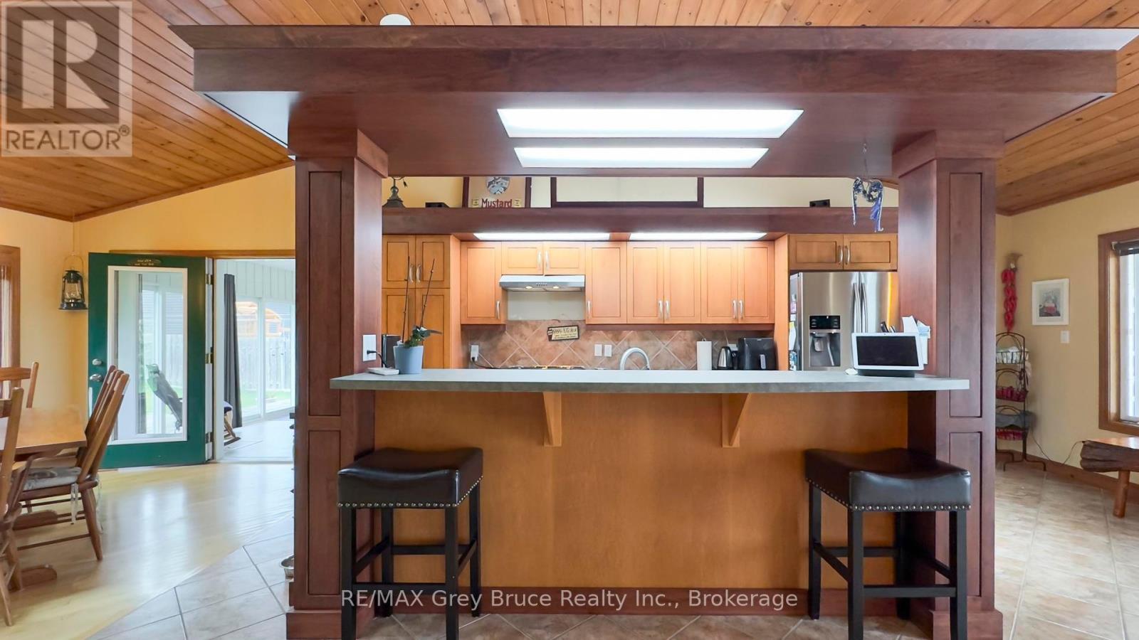 236 Bruce Street, South Bruce Peninsula, Ontario  N0H 2T0 - Photo 6 - X12224444