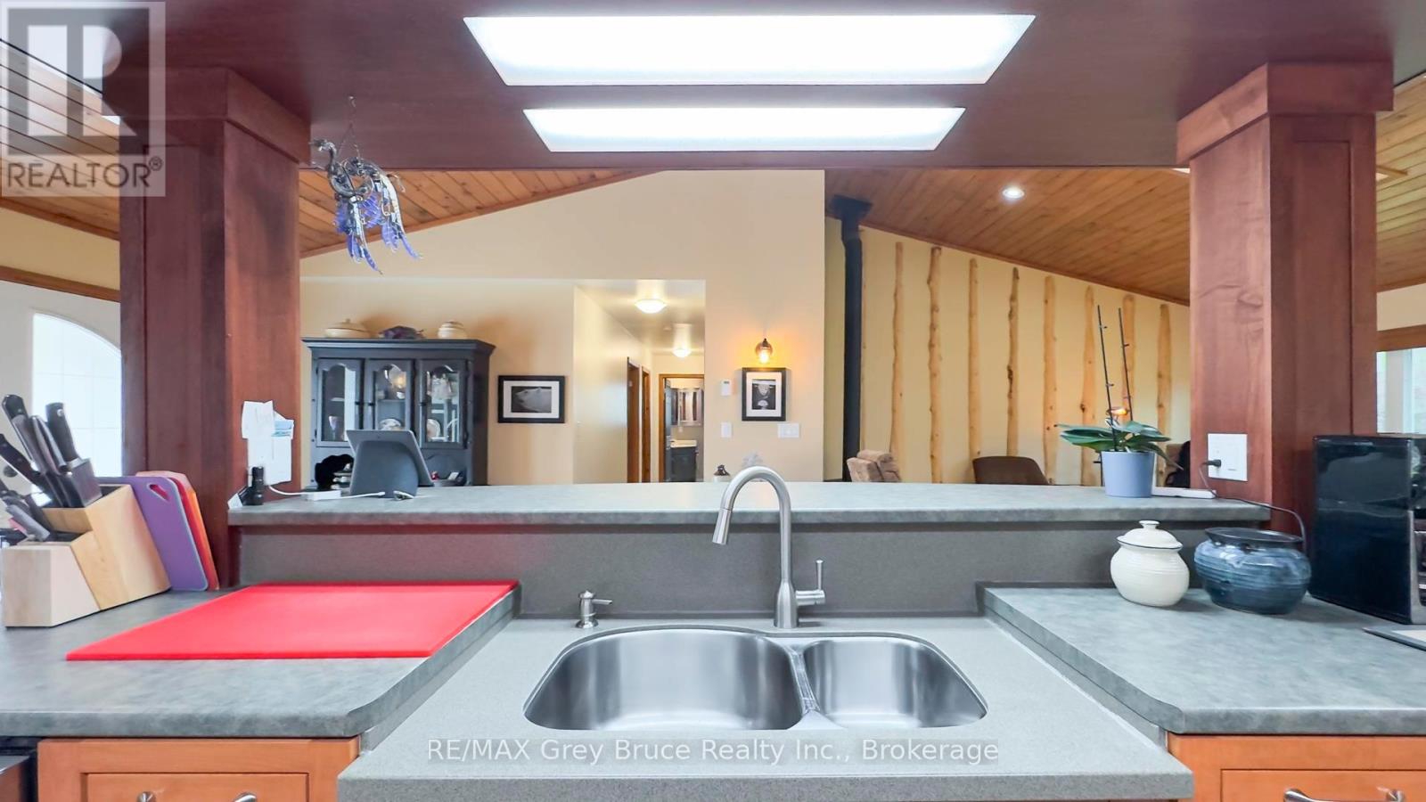 236 Bruce Street, South Bruce Peninsula, Ontario  N0H 2T0 - Photo 9 - X12224444
