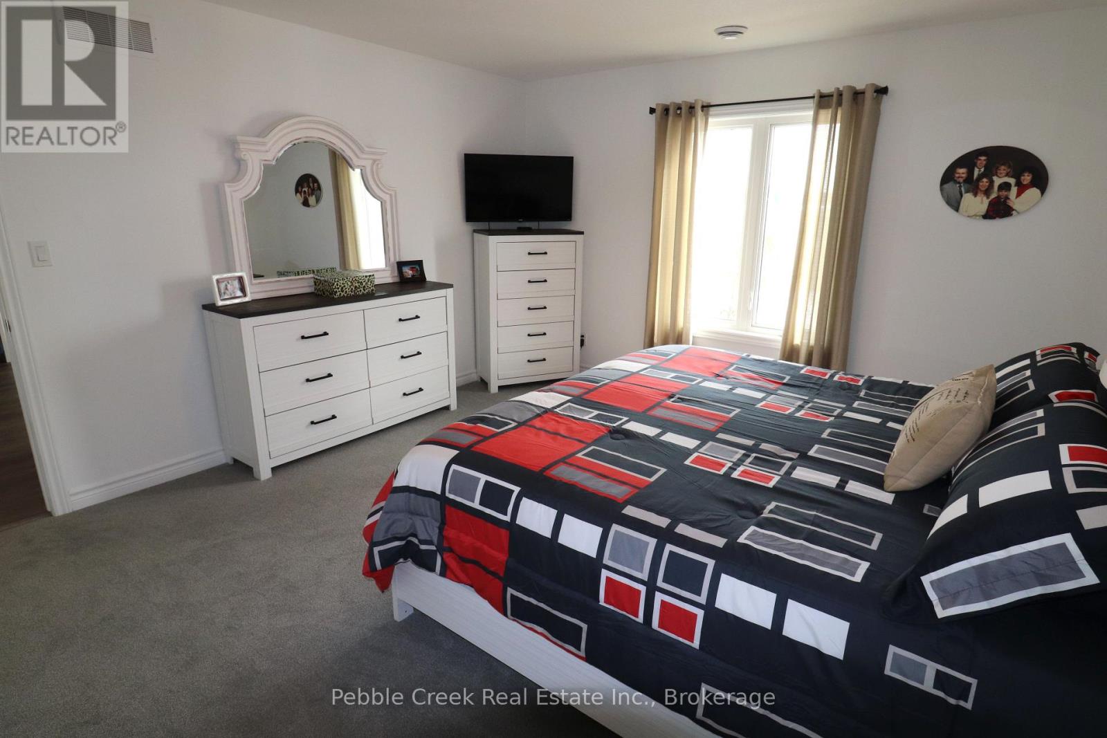 263 Lake Breeze Drive, Ashfield-Colborne-Wawanosh, Ontario  N7A 0C6 - Photo 17 - X12224486
