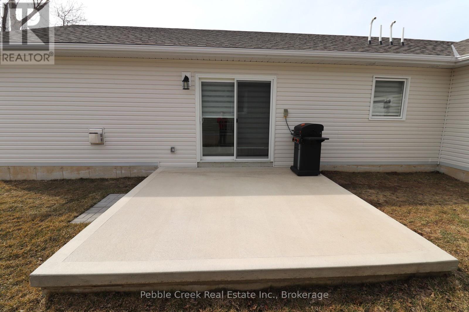 263 Lake Breeze Drive, Ashfield-Colborne-Wawanosh, Ontario  N7A 0C6 - Photo 30 - X12224486