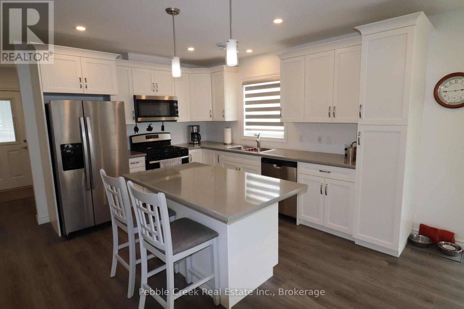 263 Lake Breeze Drive, Ashfield-Colborne-Wawanosh, Ontario  N7A 0C6 - Photo 8 - X12224486