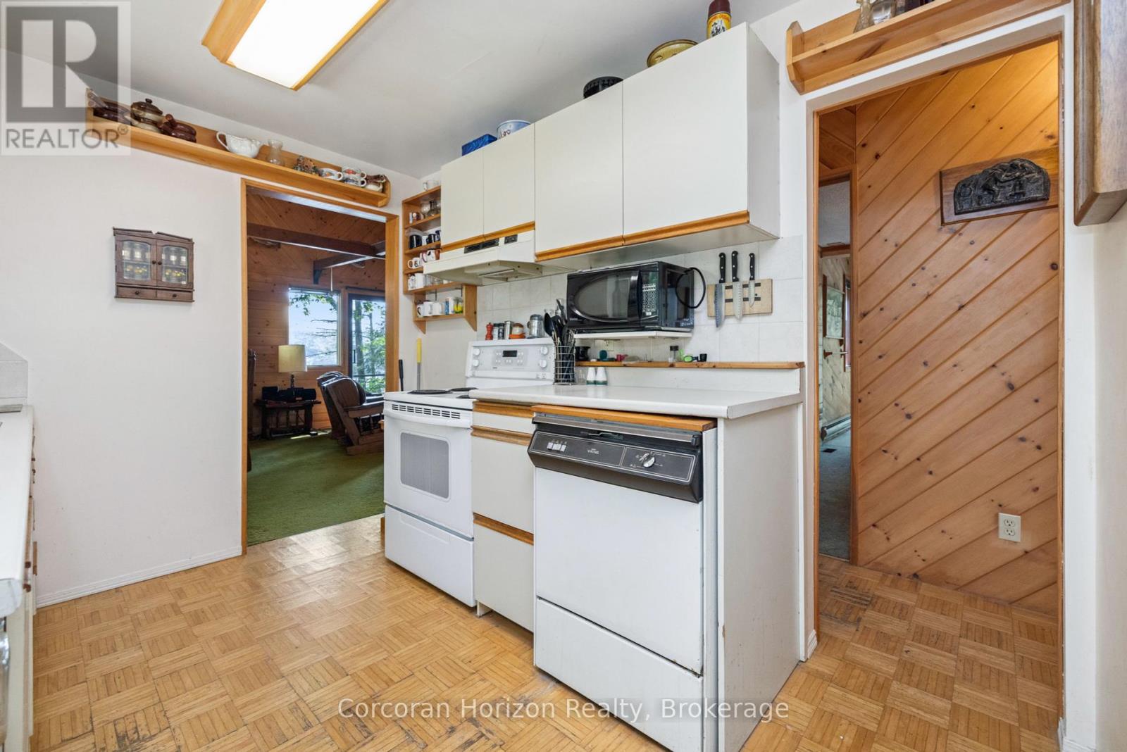 395 Berwick Road, Georgian Bay, Ontario  L0K 1S0 - Photo 18 - X12224492