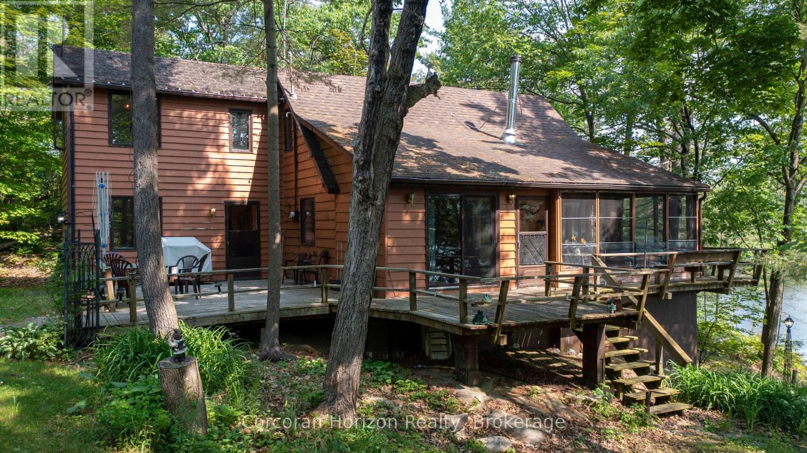 395 Berwick Road, Georgian Bay, Ontario  L0K 1S0 - Photo 2 - X12224492