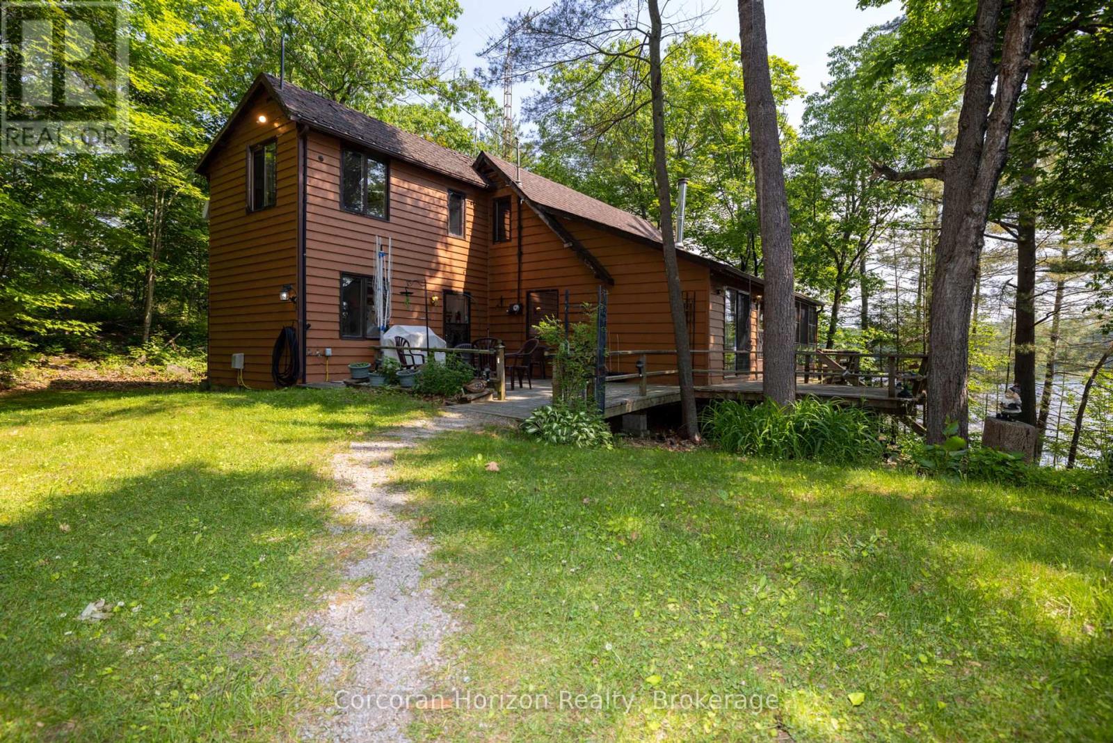 395 Berwick Road, Georgian Bay, Ontario  L0K 1S0 - Photo 3 - X12224492