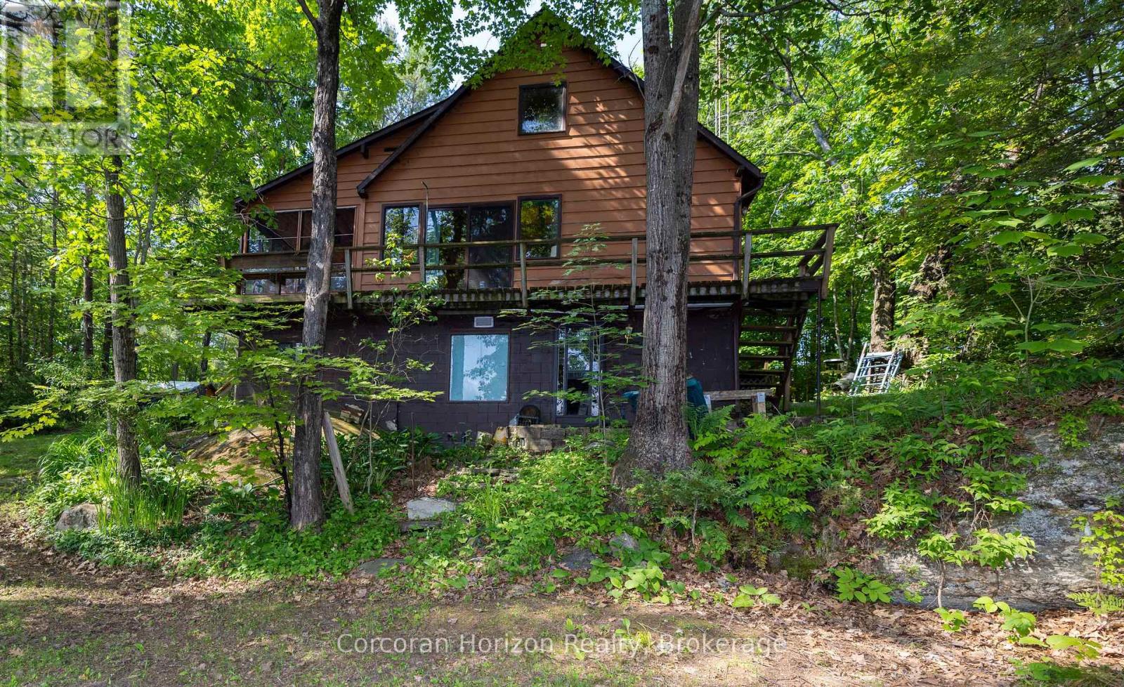 395 Berwick Road, Georgian Bay, Ontario  L0K 1S0 - Photo 4 - X12224492