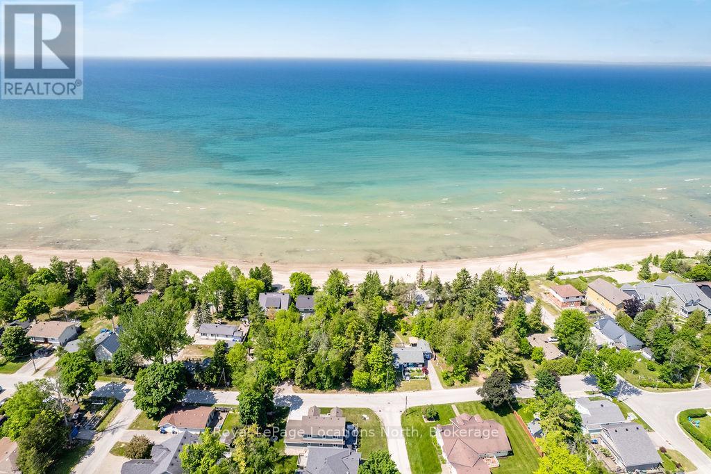 1864 Shore Lane, Wasaga Beach, Ontario  L9Z 1V2 - Photo 9 - S12224586
