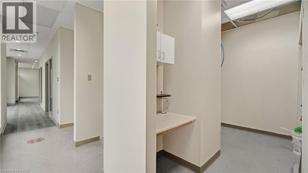 2 Castlewood Boulevard Unit# 12, Dundas, Ontario  L9H 7M8 - Photo 11 - 40741937