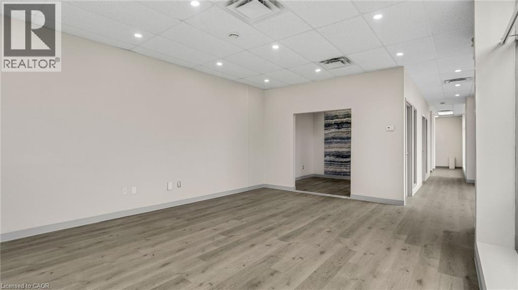 2 Castlewood Boulevard Unit# 12, Dundas, Ontario  L9H 7M8 - Photo 5 - 40741937