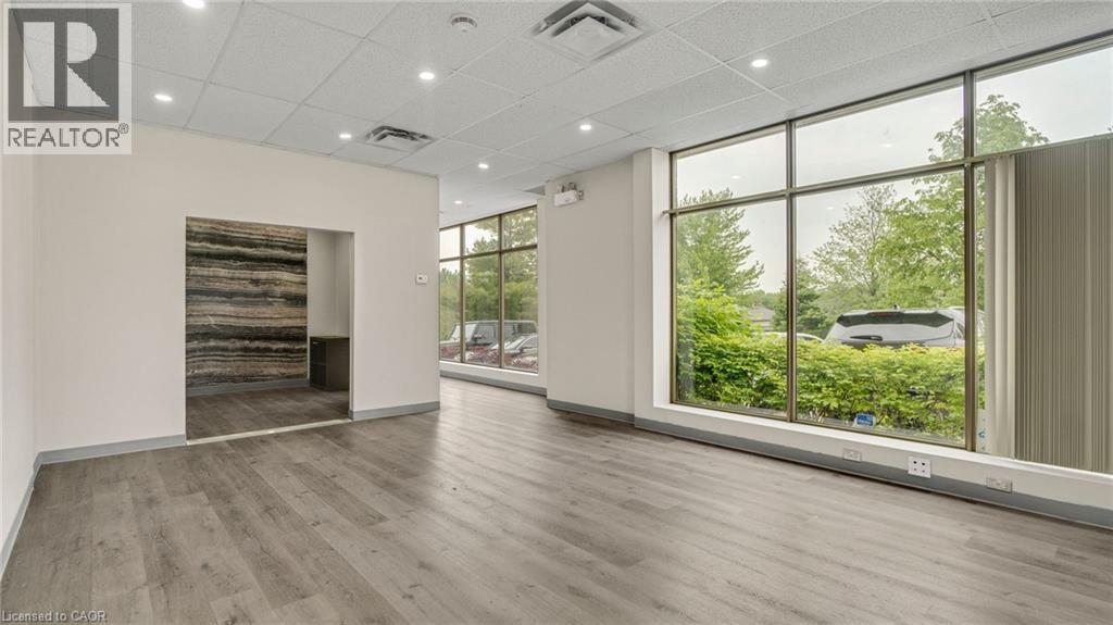 2 Castlewood Boulevard Unit# 12, Dundas, Ontario  L9H 7M8 - Photo 6 - 40741937