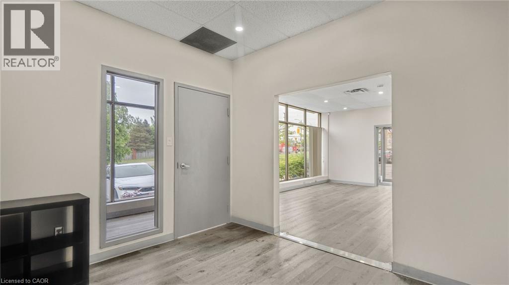 2 Castlewood Boulevard Unit# 12, Dundas, Ontario  L9H 7M8 - Photo 7 - 40741937
