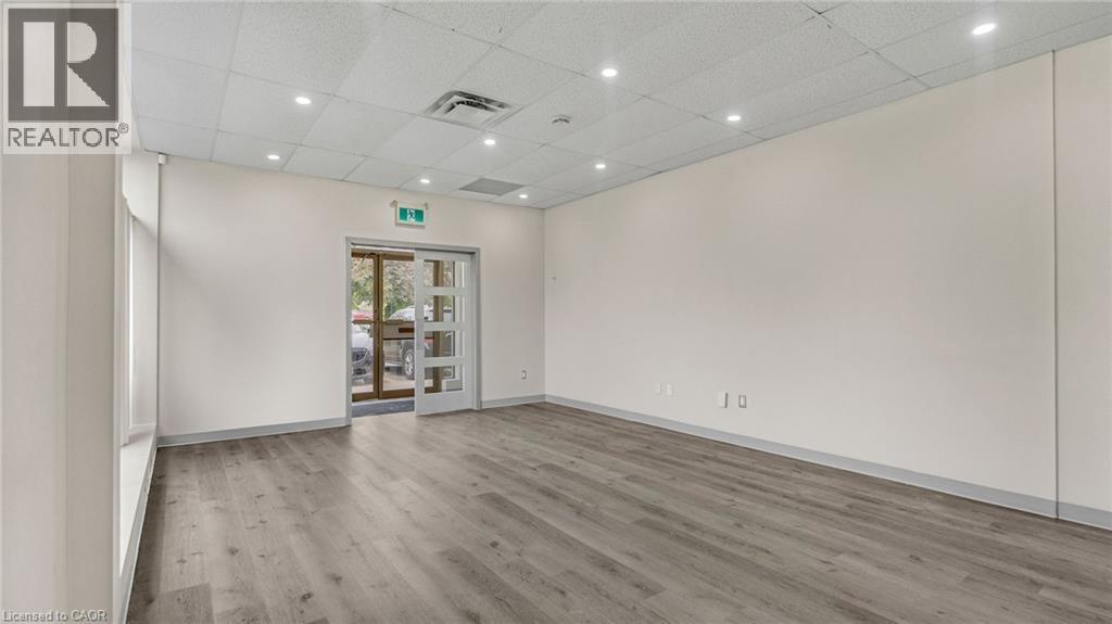 2 Castlewood Boulevard Unit# 12, Dundas, Ontario  L9H 7M8 - Photo 8 - 40741937