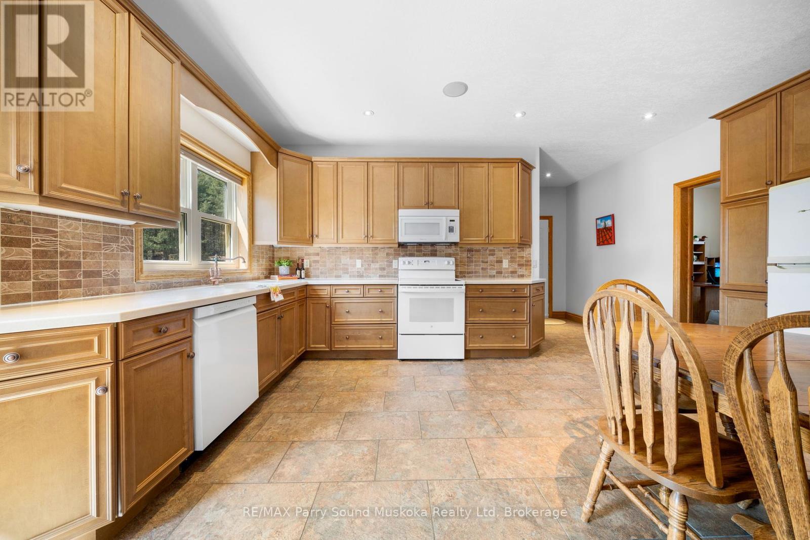 217 South Shore Road, The Archipelago, Ontario  P0G 1K0 - Photo 8 - X12224744