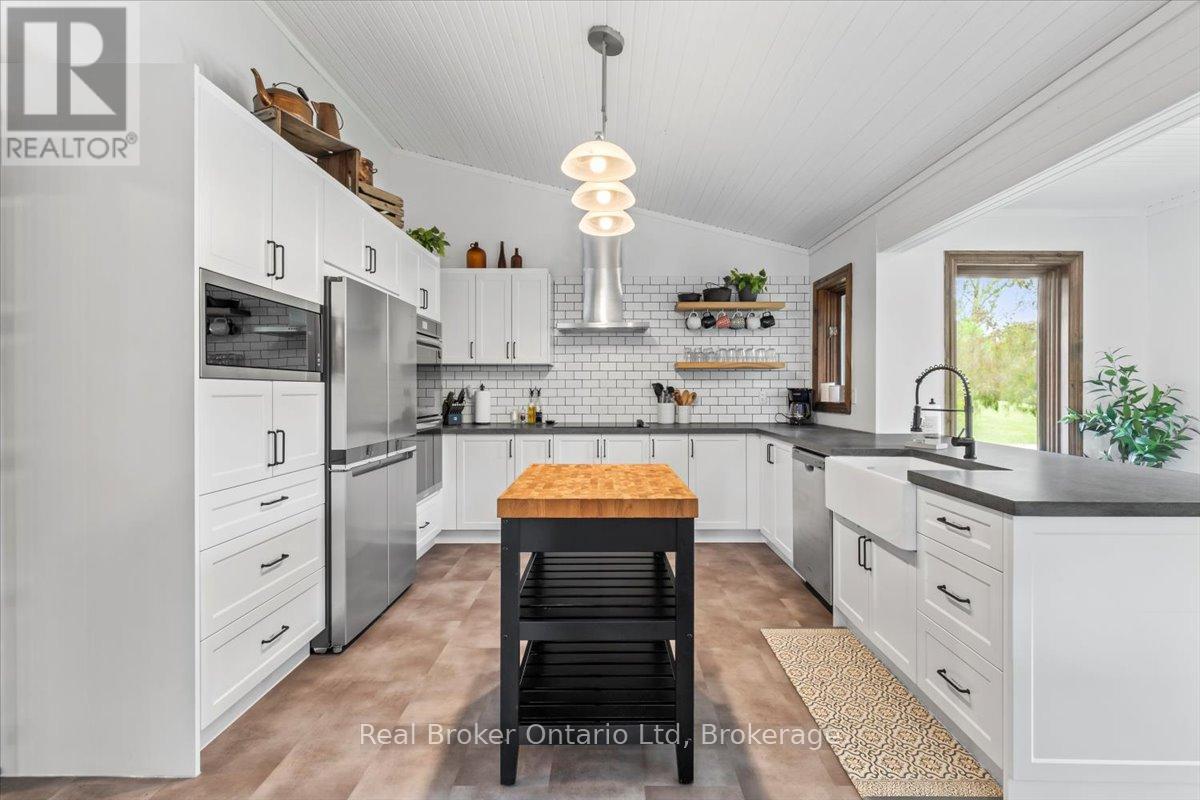 814222 Greenery Lane, Grey Highlands, Ontario  N0C 1E0 - Photo 45 - X12224750
