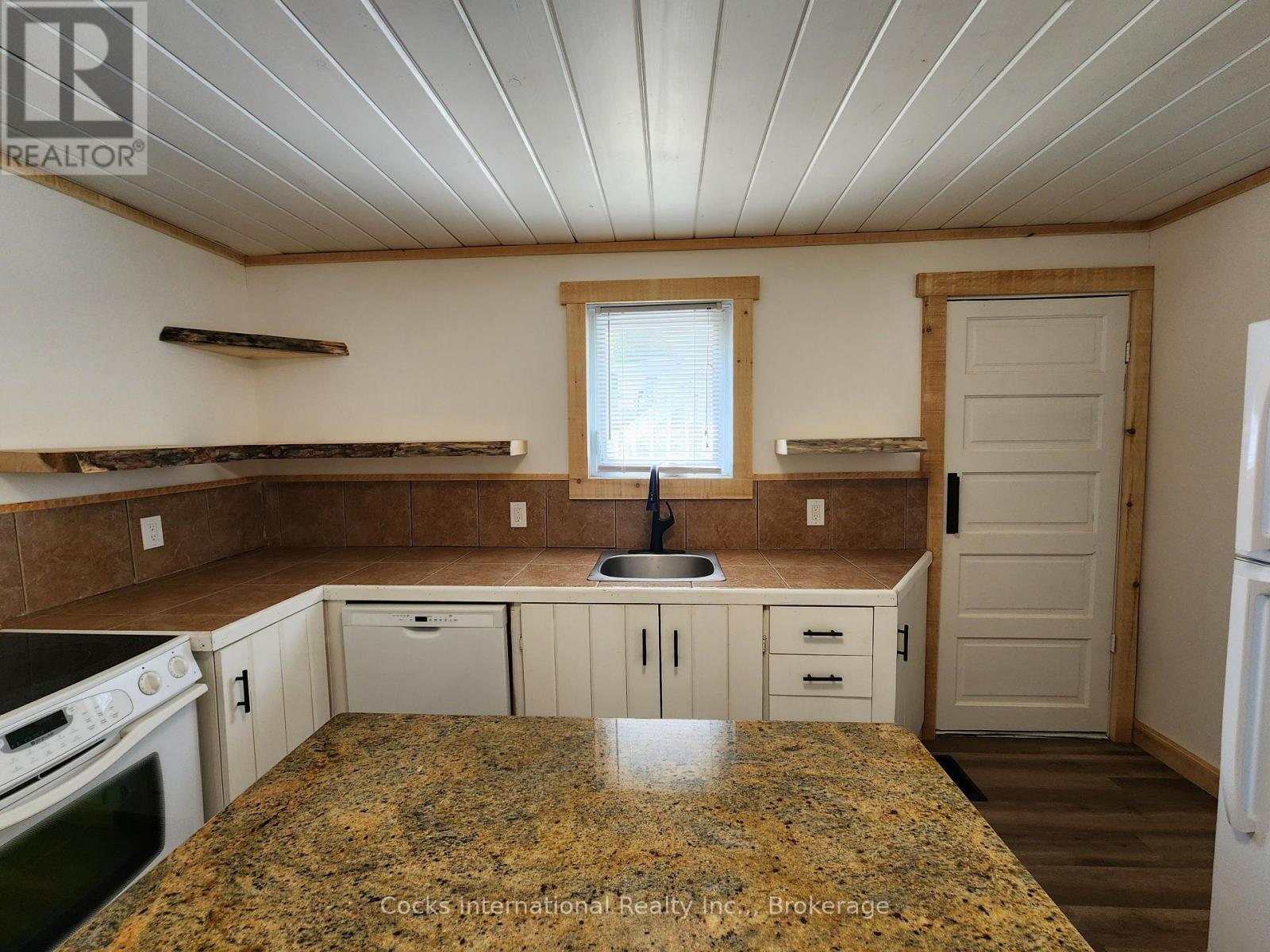 13 Main Street, Sundridge, Ontario  P0A 1Z0 - Photo 13 - X12224960