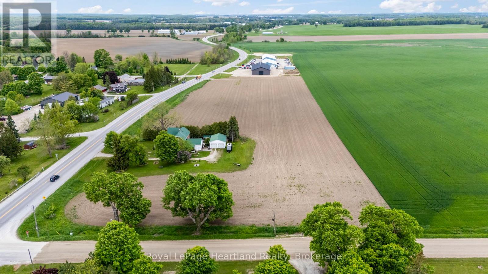 2033 Harriston Road, Howick, Ontario  N0G 1X0 - Photo 6 - X12225019