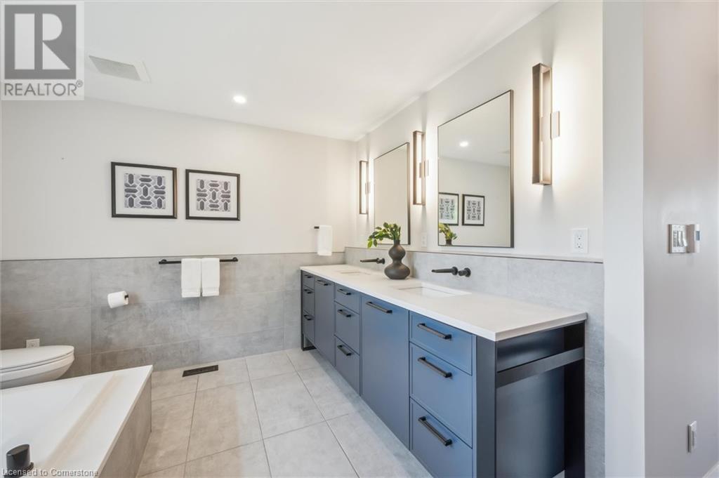 621 Munich Circle, Waterloo, Ontario  N2V 2L6 - Photo 31 - 40739980