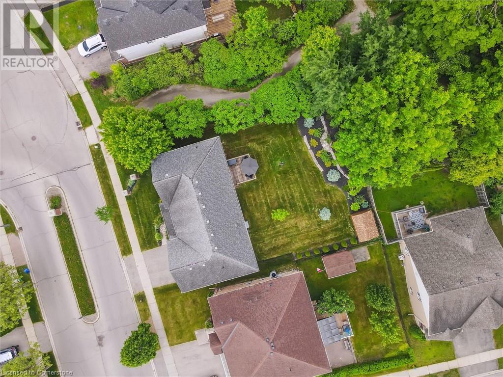 621 Munich Circle, Waterloo, Ontario  N2V 2L6 - Photo 43 - 40739980
