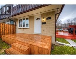 55 INGLESIDE Drive, Kitchener, Ontario