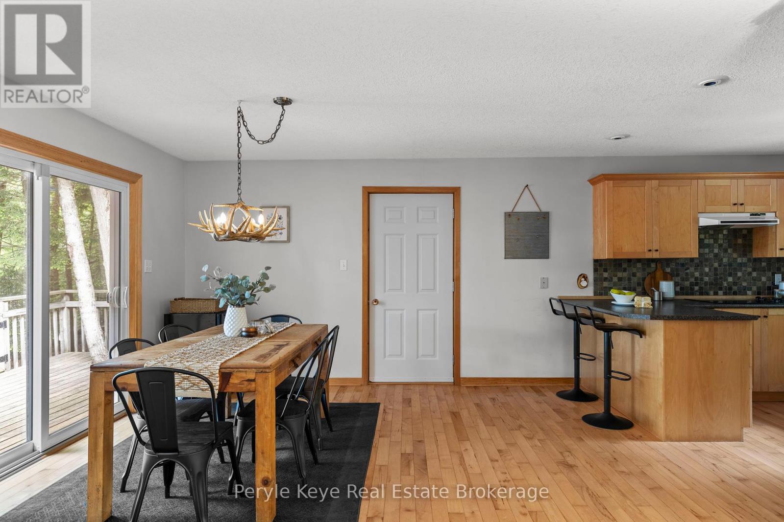 1230 Lakeshore Drive S, Bracebridge, Ontario  P1L 1X3 - Photo 15 - X12225282