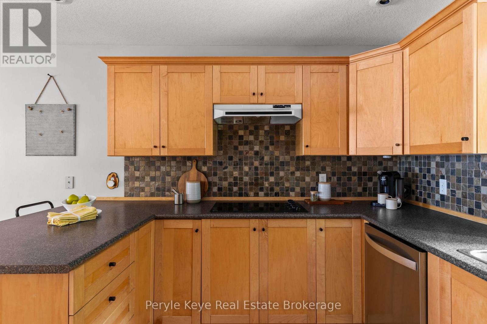 1230 Lakeshore Drive S, Bracebridge, Ontario  P1L 1X3 - Photo 19 - X12225282