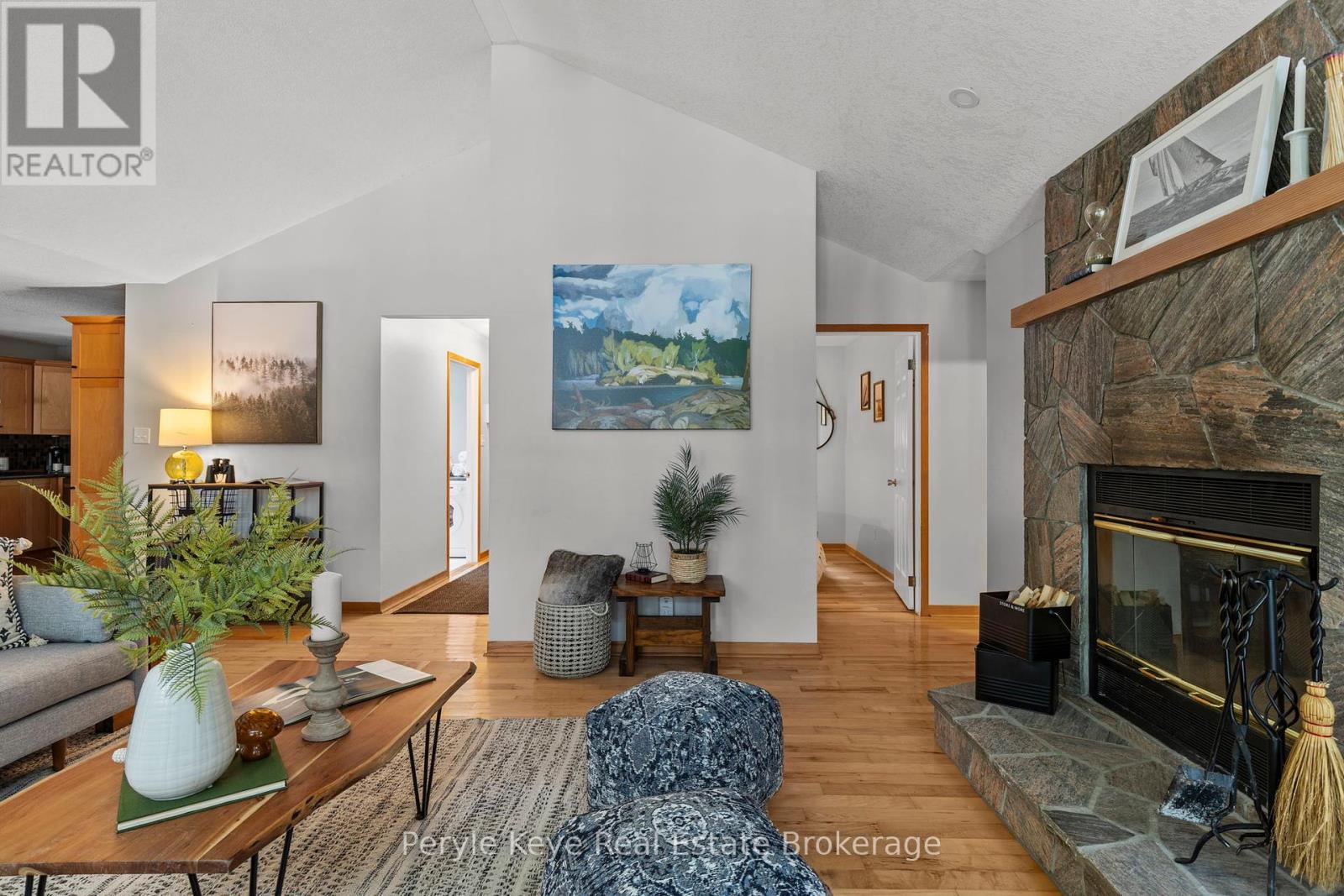 1230 Lakeshore Drive S, Bracebridge, Ontario  P1L 1X3 - Photo 24 - X12225282