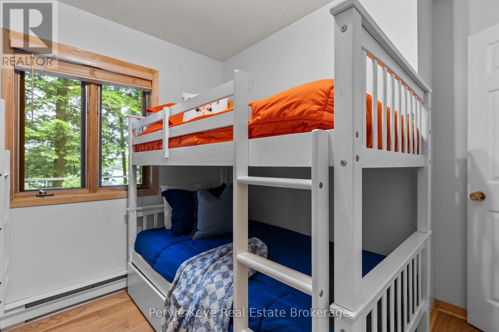 1230 Lakeshore Drive S, Bracebridge, Ontario  P1L 1X3 - Photo 31 - X12225282