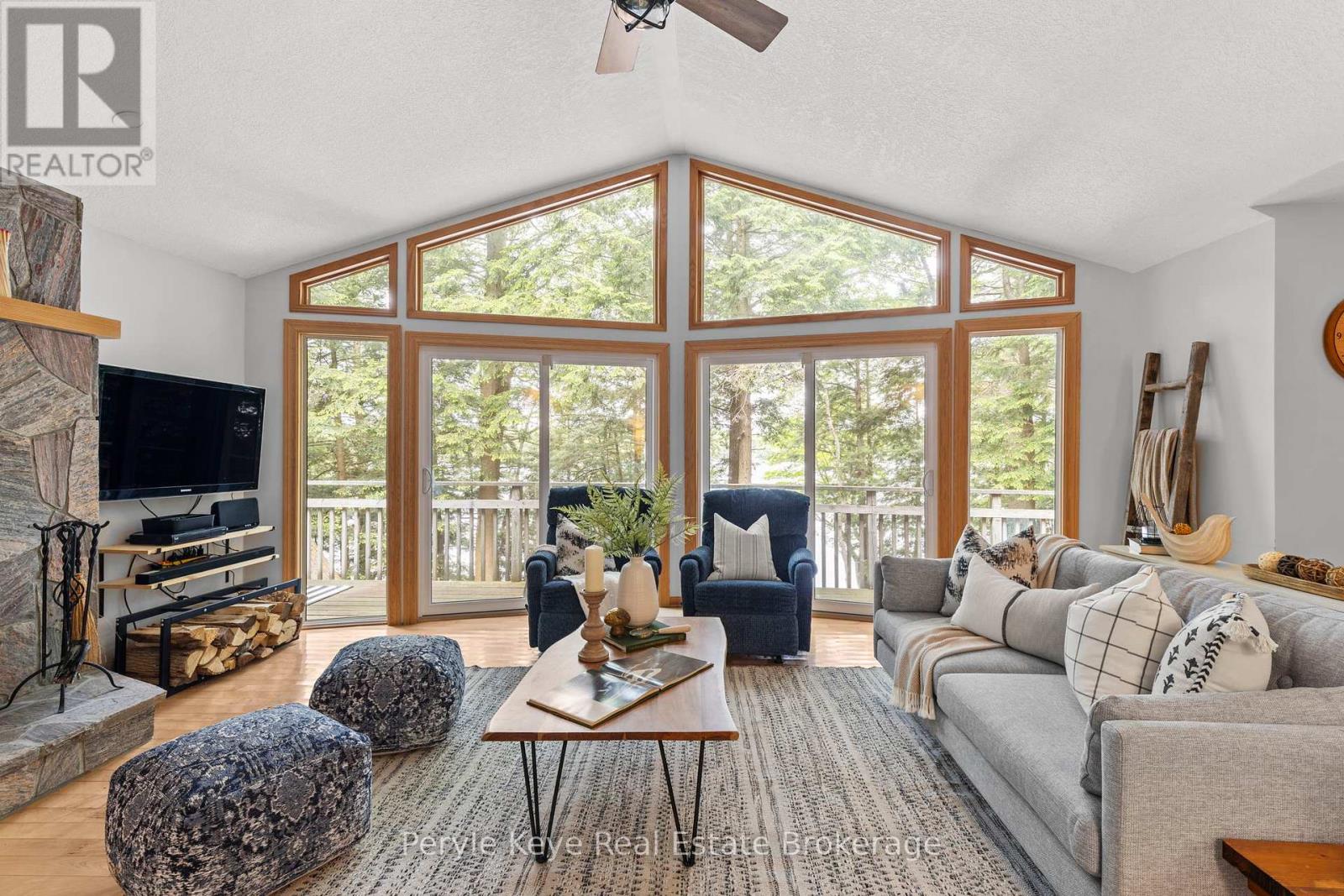 1230 Lakeshore Drive S, Bracebridge, Ontario  P1L 1X3 - Photo 4 - X12225282