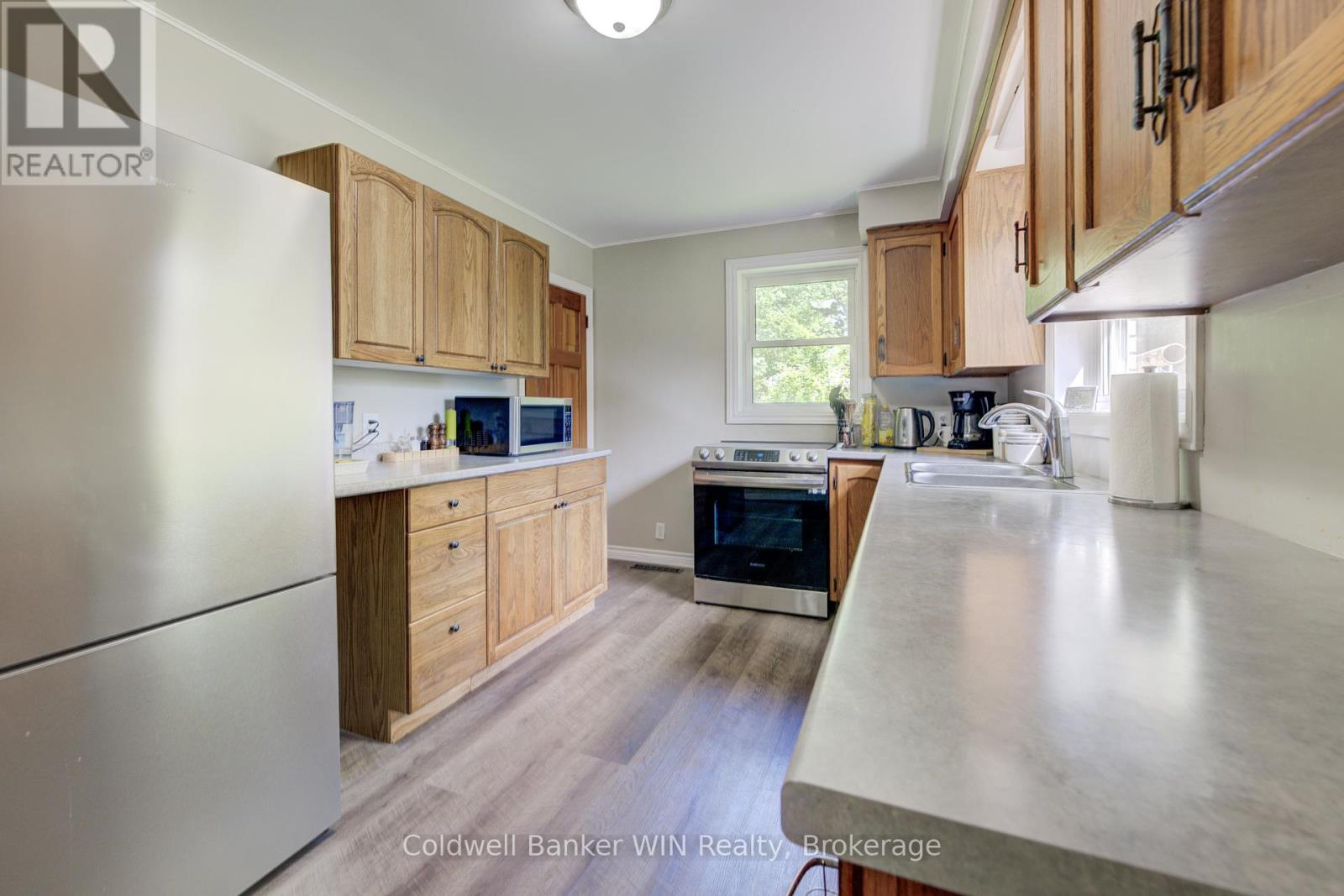 150 Normanby Street N, Wellington North, Ontario  N0G 2L1 - Photo 13 - X12225321