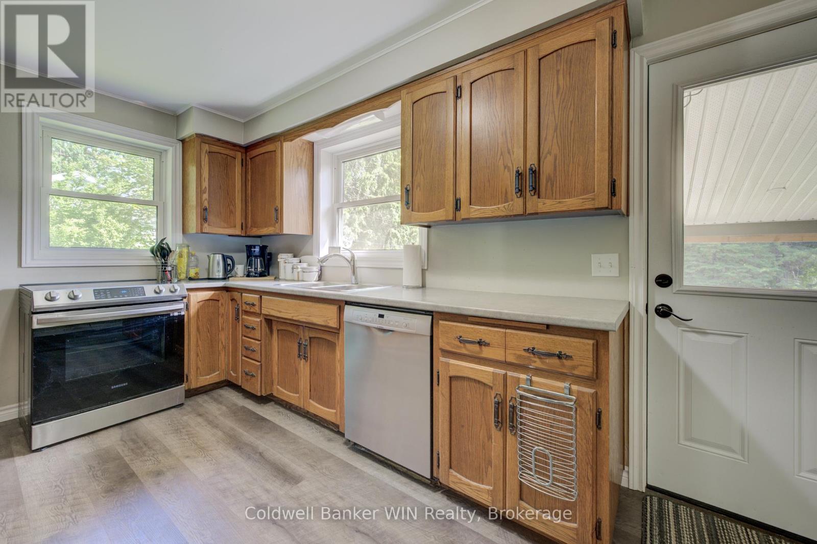 150 Normanby Street N, Wellington North, Ontario  N0G 2L1 - Photo 14 - X12225321