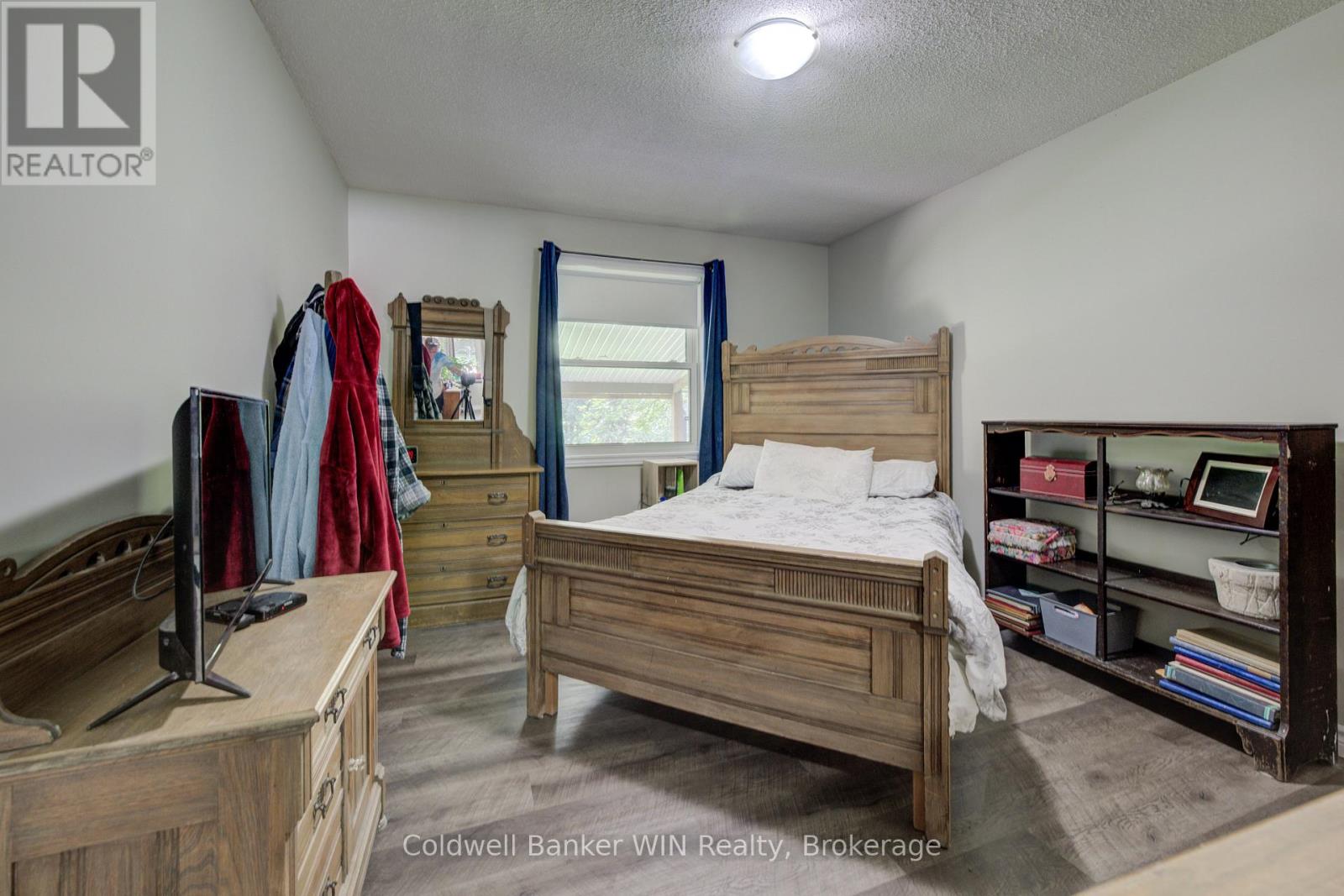150 Normanby Street N, Wellington North, Ontario  N0G 2L1 - Photo 16 - X12225321