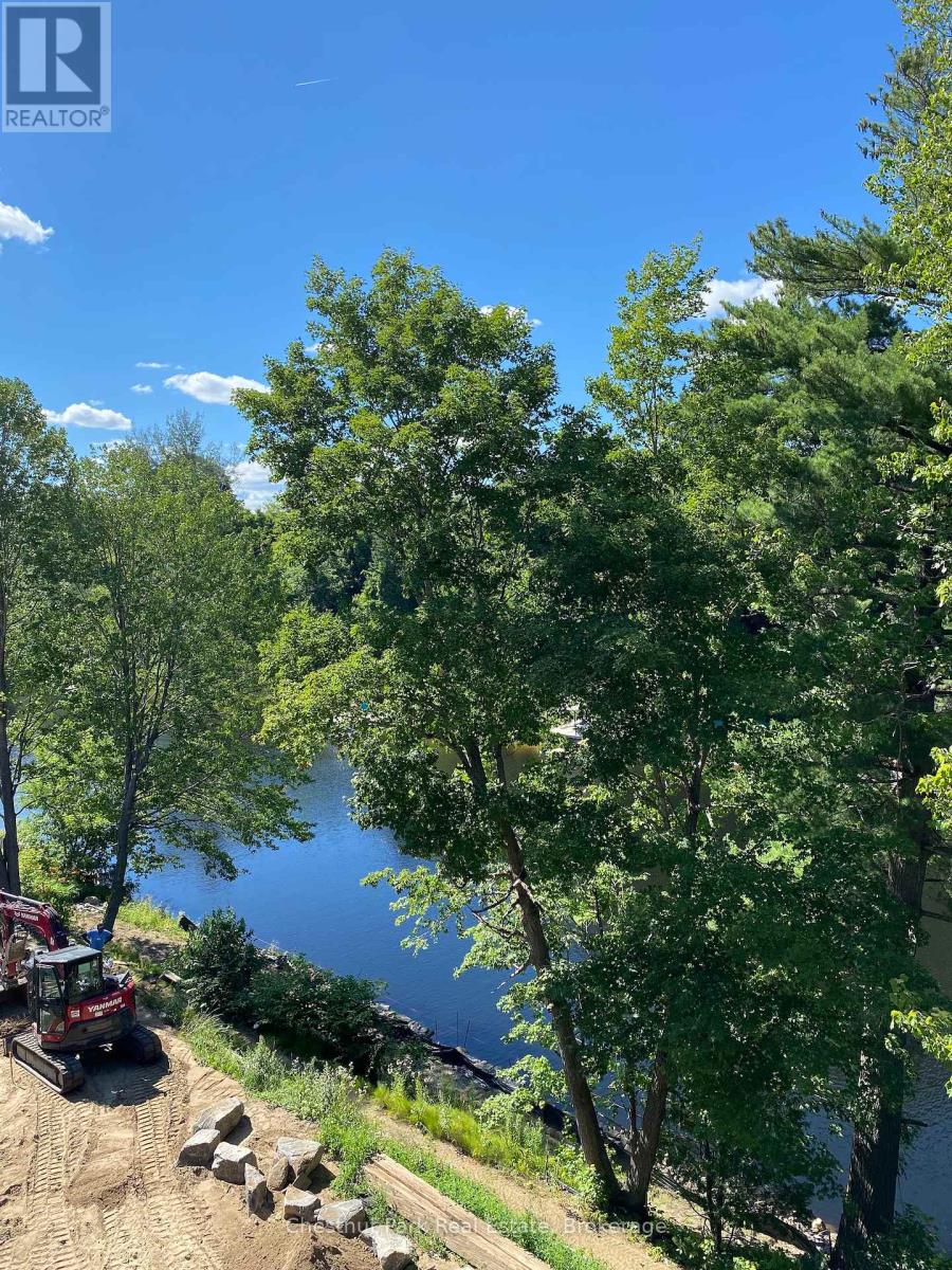 404-200 Anglo Street, Bracebridge, Ontario  P1L 1G4 - Photo 3 - X12225330