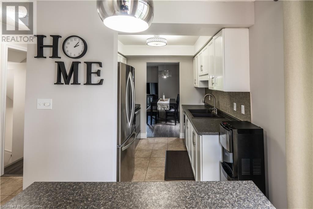 512 Mayflower Street, Waterloo, Ontario  N2K 3Y7 - Photo 6 - 40741860